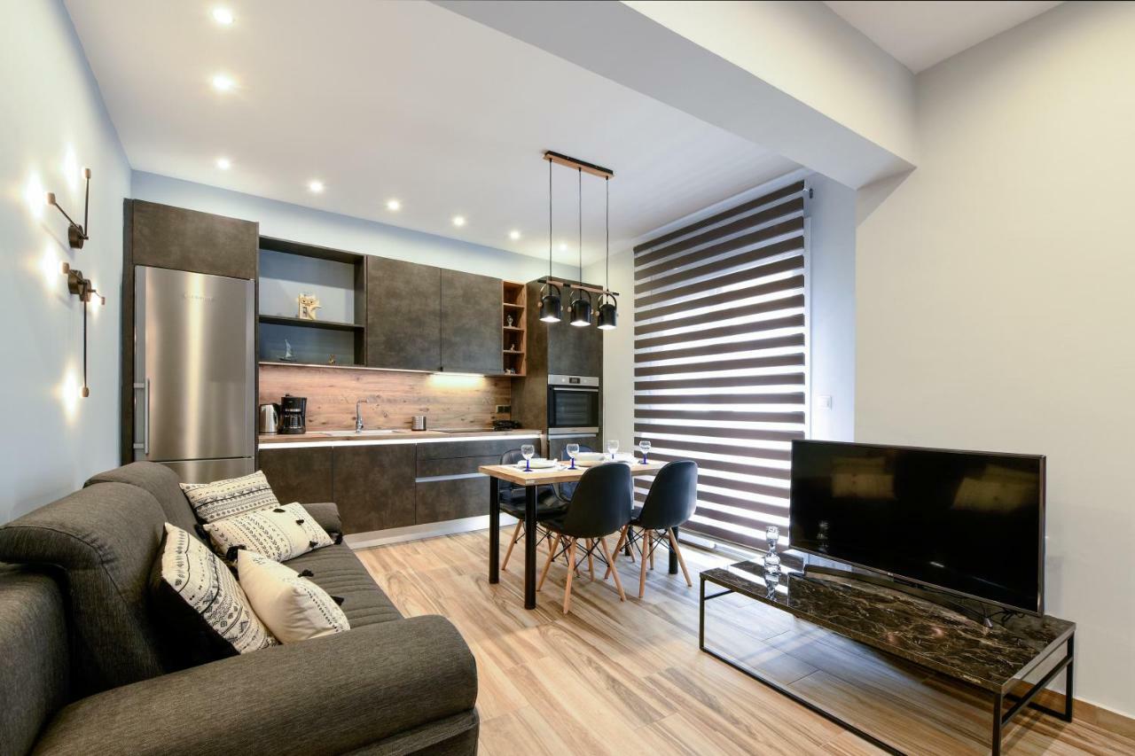 Adell Luxury Apartments Kavala Bagian luar foto