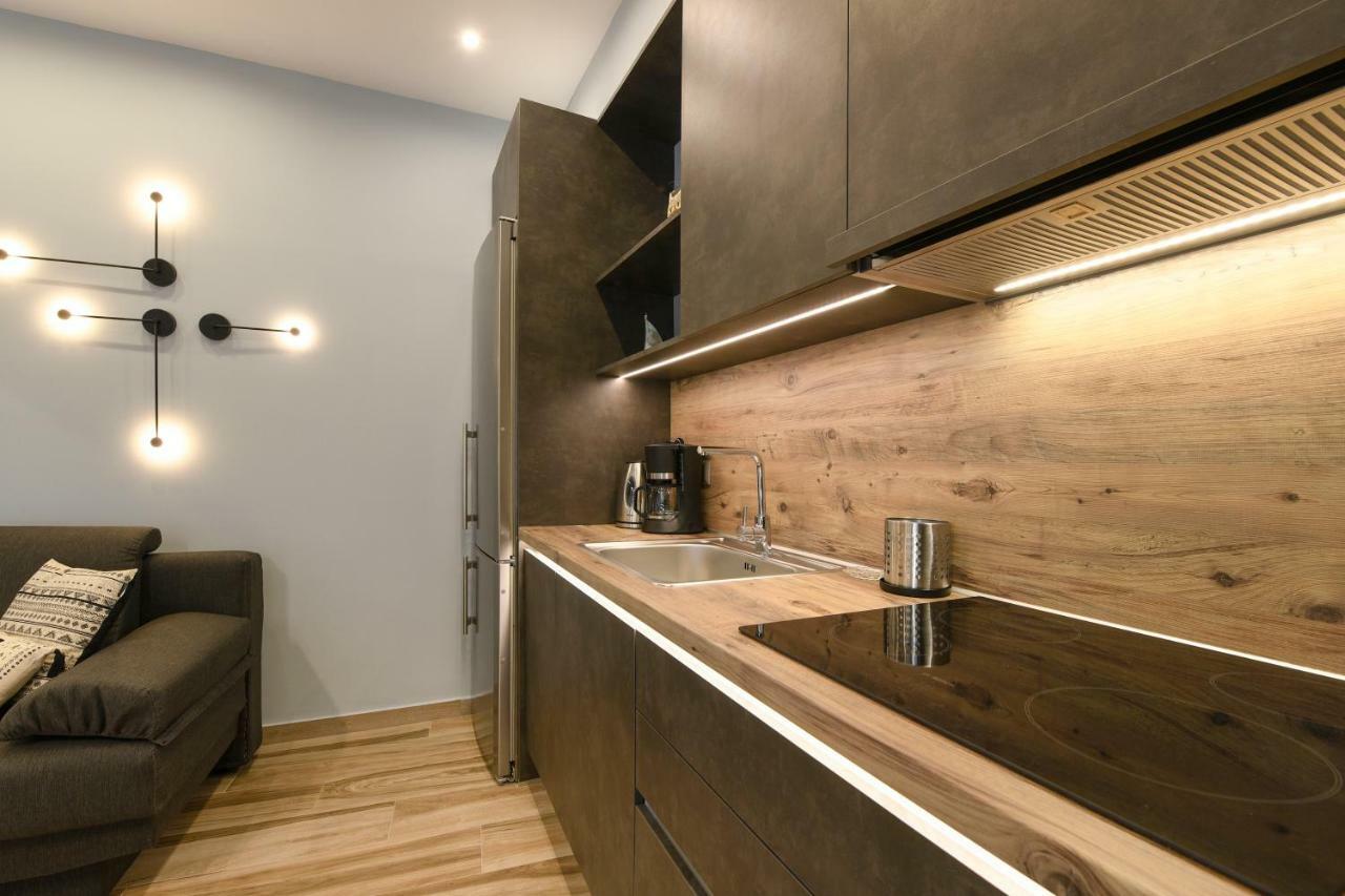 Adell Luxury Apartments Kavala Bagian luar foto