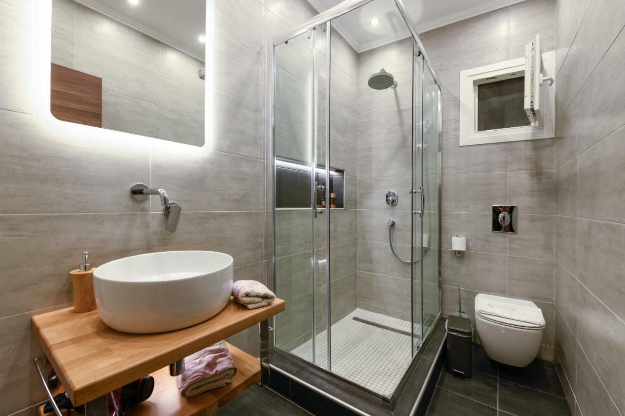 Adell Luxury Apartments Kavala Bagian luar foto
